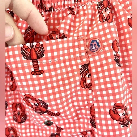 Mr. Swim Red Gingham Lobster Print Men’s 7" Inseam Swim Trunks Size Medium - Picture 8 of 12